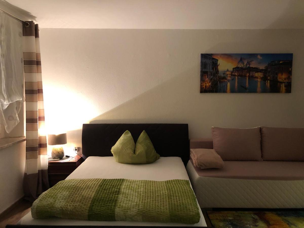 Fine Ferienwohnung In City Bayreuth Bagian luar foto